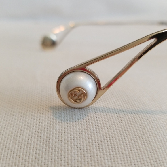 Gucci Sensual Romantic GG 0253S Sunglasses Gold - Picture 6 of 7